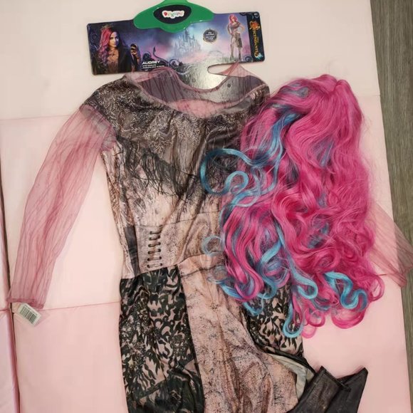 Descendants 3 Audrey dress with pink wig NWT - Picture 1 of 2